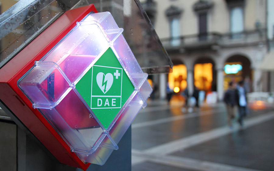 Nuova legge defibrillatori: le novità per le imprese