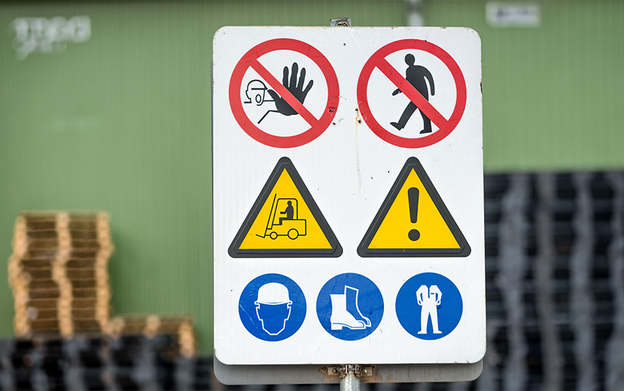 Segnaletica di sicurezza in azienda: le linee guida del Testo Unico