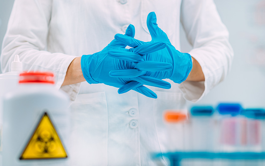 Antinfortunistica: la protezione delle mani nel rischio chimico
